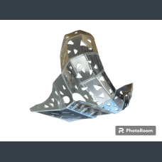 Skid plate with exhaust pipe guard for Fantic XE 300.